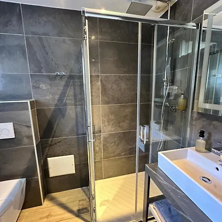 Hotell Hotel-chalet Les Melezes 3*