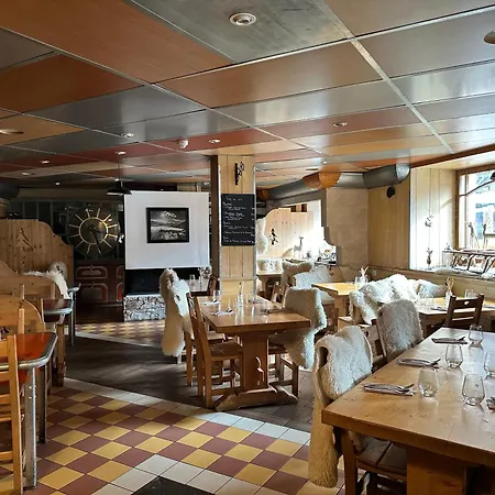 Hotel-chalet Les Melezes 3*