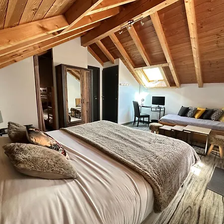 Hotel Hotel-chalet Les Melezes 3*