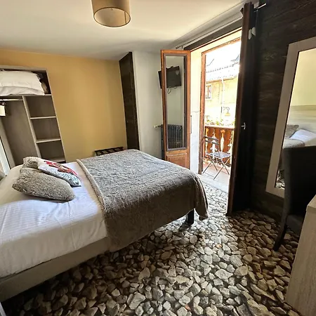 Hotel-chalet Les Melezes 3*