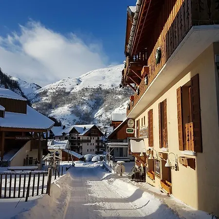 Hotel-chalet Les Melezes 3* Valloire