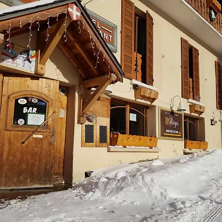 Hotel-chalet Les Melezes 3*
